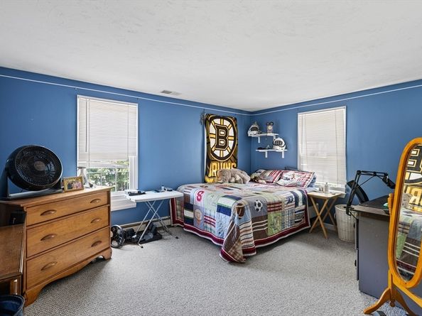 7 Great Cedar Xing, Lakeville MA 02347