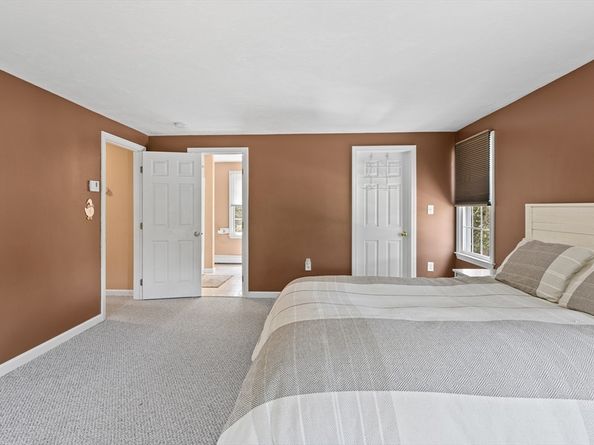 7 Great Cedar Xing, Lakeville MA 02347