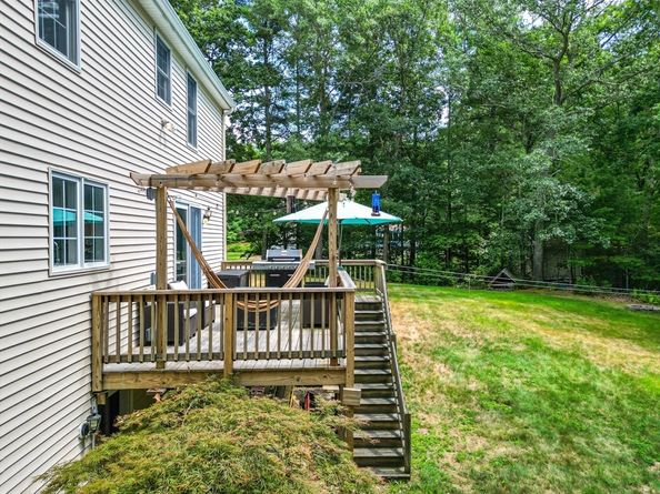7 Great Cedar Xing, Lakeville MA 02347