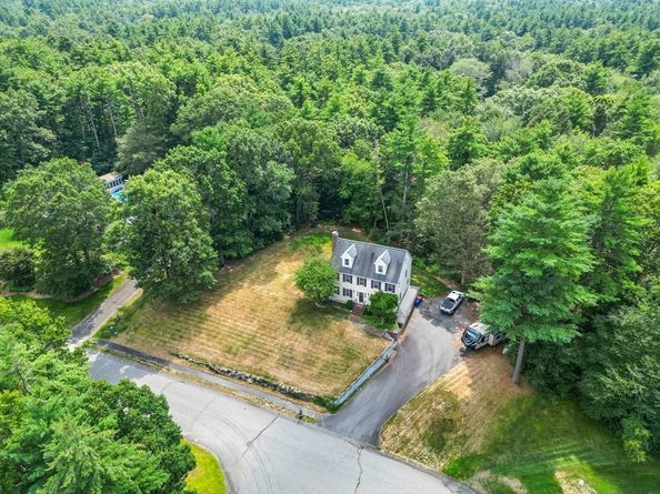 7 Great Cedar Xing, Lakeville MA 02347