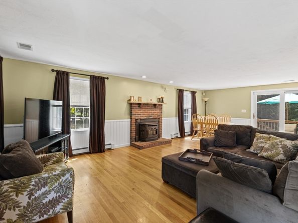 7 Great Cedar Xing, Lakeville MA 02347