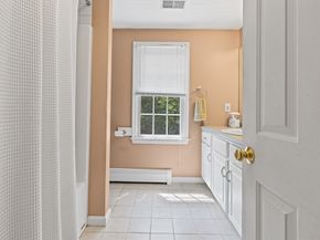 7 Great Cedar Xing, Lakeville MA 02347