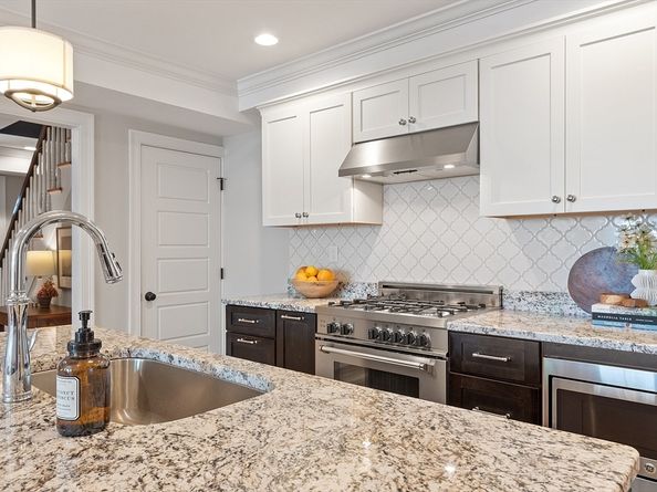 19 Shirley St 19, Lexington MA 02421