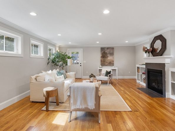 19 Shirley St 19, Lexington MA 02421