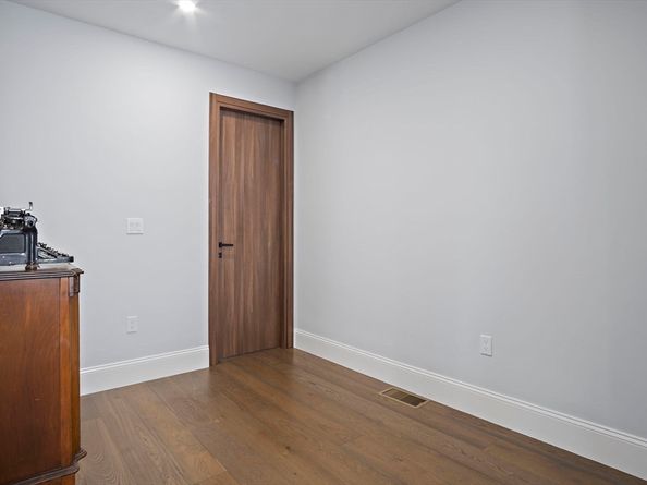 32 Pearl St 5, Boston MA 02125