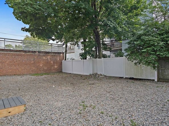 32 Pearl St 5, Boston MA 02125