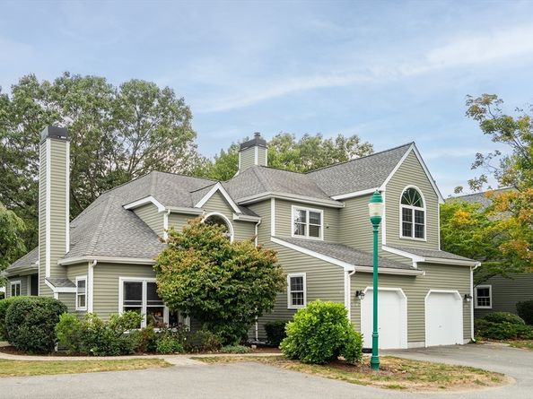 274 Bishops Forest Drive 274, Waltham MA 02452