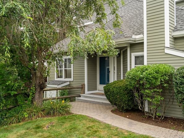 274 Bishops Forest Drive 274, Waltham MA 02452