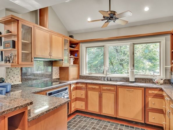 274 Bishops Forest Drive 274, Waltham MA 02452