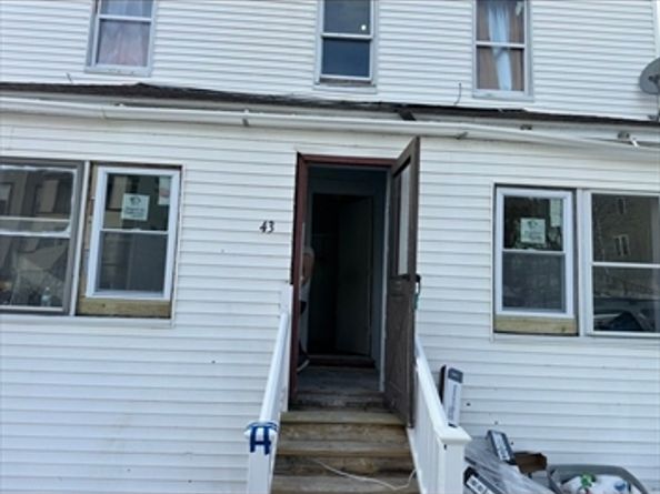 43 Orient Street, Worcester MA 01604