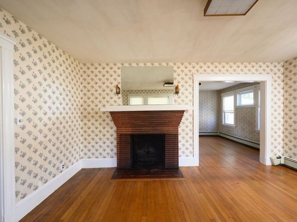72 Waterston Ave, Quincy MA 02170