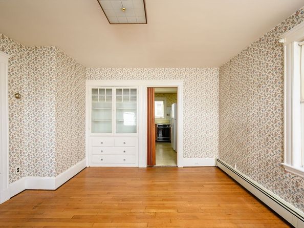 72 Waterston Ave, Quincy MA 02170
