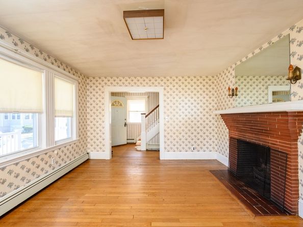 72 Waterston Ave, Quincy MA 02170
