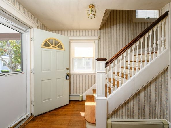 72 Waterston Ave, Quincy MA 02170
