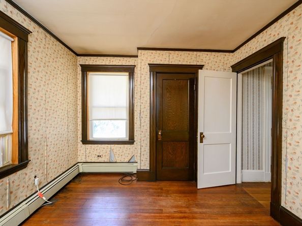 72 Waterston Ave, Quincy MA 02170