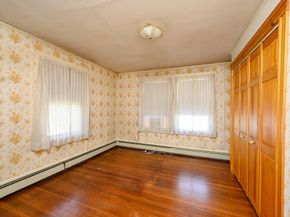72 Waterston Ave, Quincy MA 02170