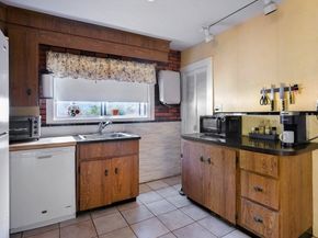 27 Swan Ave, Weymouth MA 02190