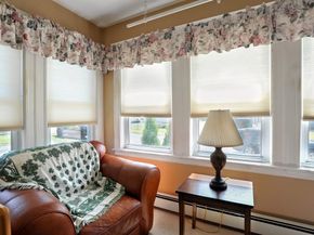 27 Swan Ave, Weymouth MA 02190