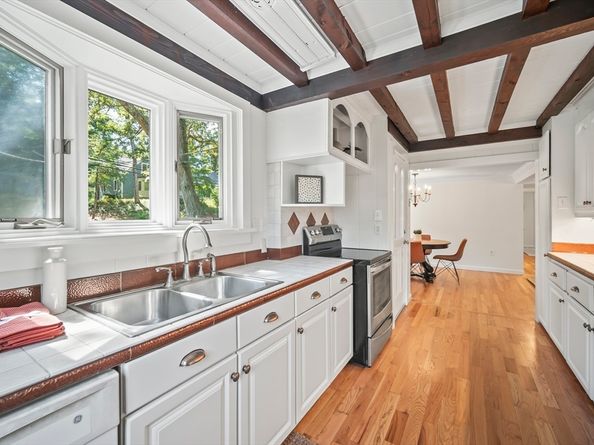 447 Peakham Road, Sudbury MA 01776