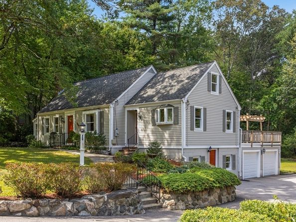 447 Peakham Road, Sudbury MA 01776