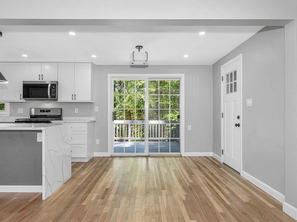 3 Horseshoe Rd, Chelmsford MA 01824