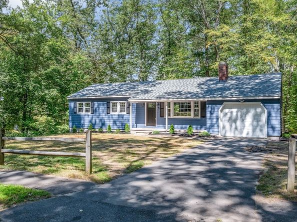 3 Horseshoe Rd, Chelmsford MA 01824