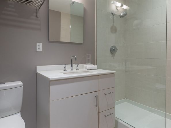 346 Congress St 204, Boston MA 02210