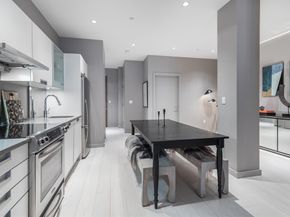 346 Congress St 204, Boston MA 02210