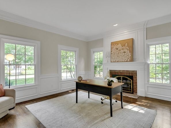 85 Monadnock Rd, Wellesley MA 02481