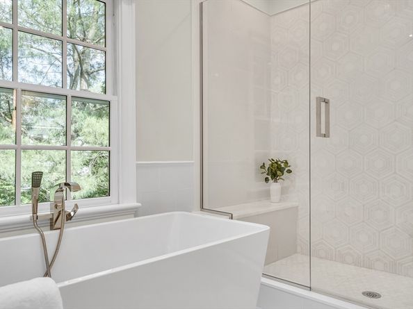 85 Monadnock Rd, Wellesley MA 02481