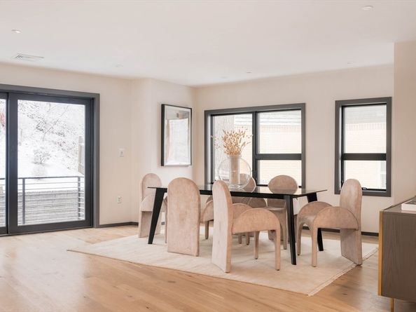 31 Highland 31, Brookline MA 02445