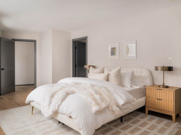 31 Highland 31, Brookline MA 02445