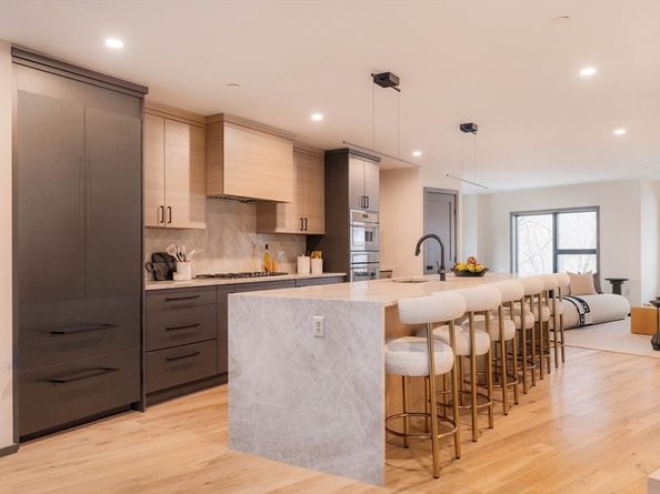 31 Highland 31, Brookline MA 02445