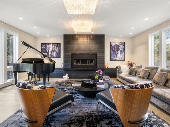 682 Hammond, Brookline MA 02467