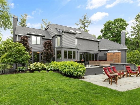 682 Hammond, Brookline MA 02467