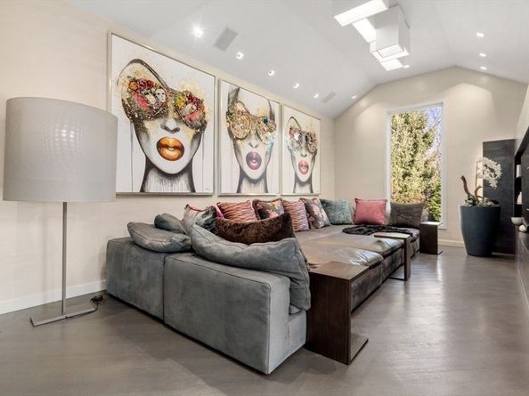 682 Hammond, Brookline MA 02467