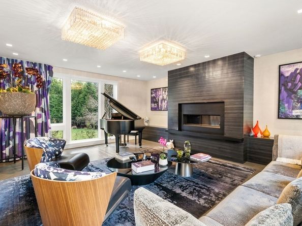 682 Hammond, Brookline MA 02467