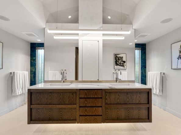 682 Hammond, Brookline MA 02467