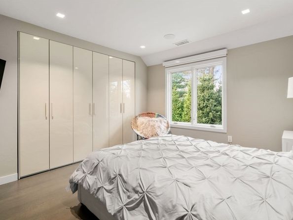 682 Hammond, Brookline MA 02467