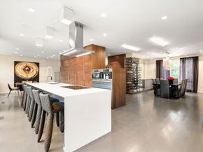 682 Hammond, Brookline MA 02467