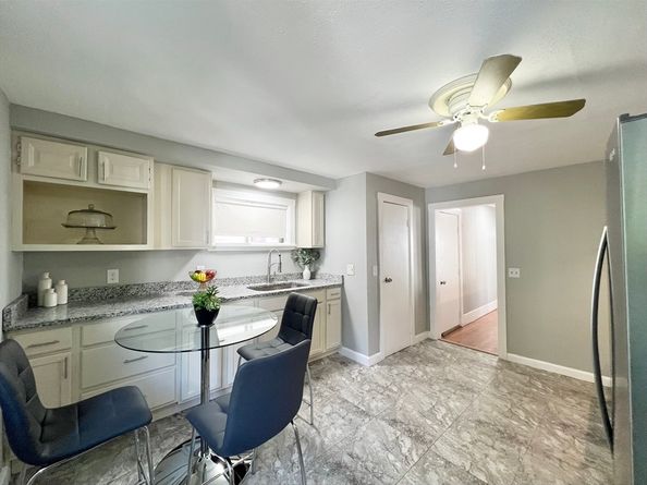 38 Hazel St, Fitchburg MA 01420