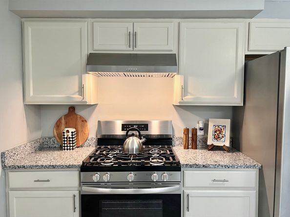 38 Hazel St, Fitchburg MA 01420