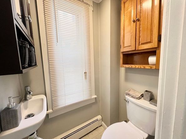 38 Hazel St, Fitchburg MA 01420