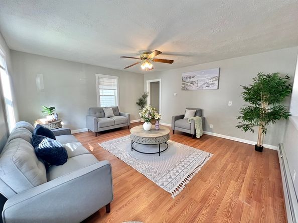 38 Hazel St, Fitchburg MA 01420