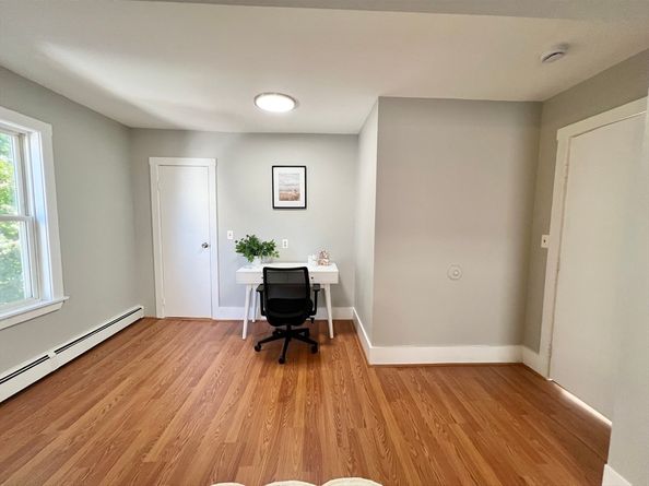 38 Hazel St, Fitchburg MA 01420
