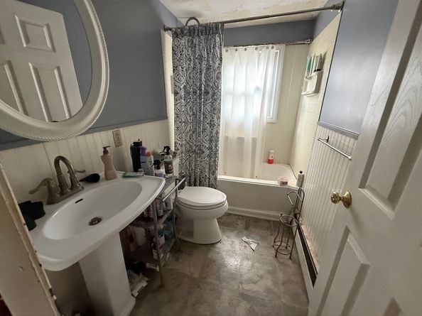 24-1/2 Allerton St, Plymouth MA 02360