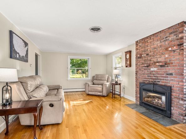 85 Gridley St, Quincy MA 02169