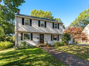 85 Gridley St, Quincy MA 02169