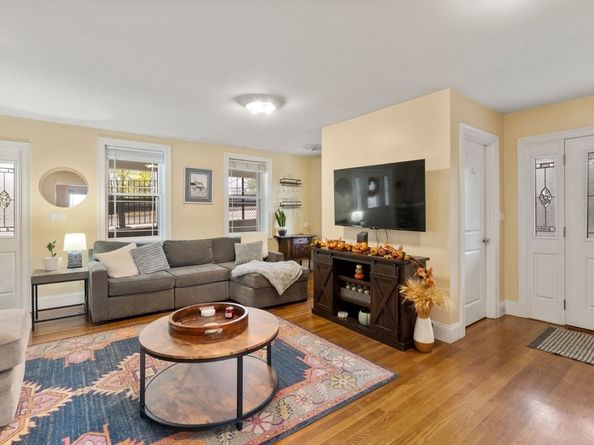 62 Redfield St 62, Boston MA 02122