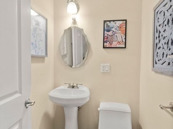 62 Redfield St 62, Boston MA 02122